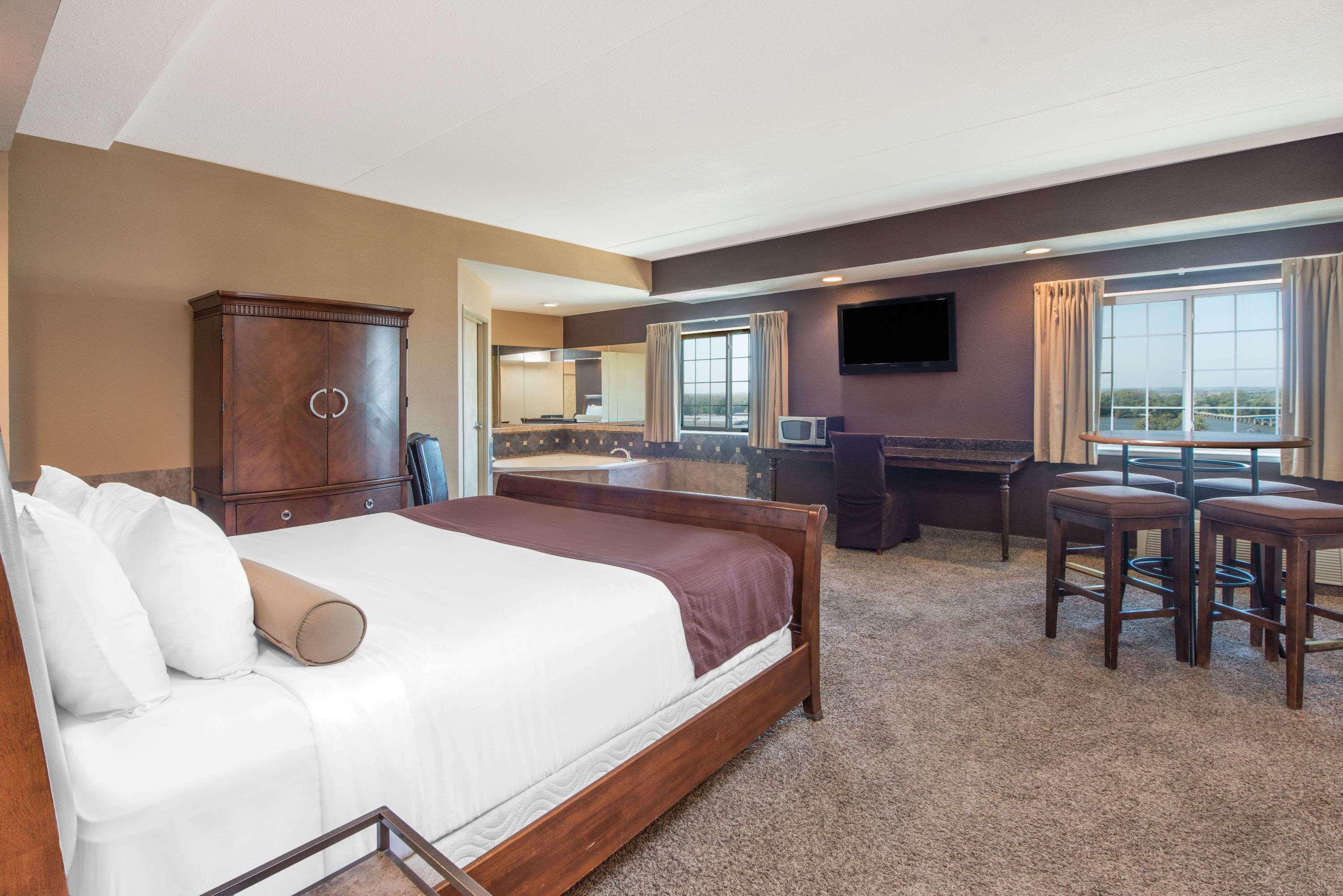 Microtel Inn & Suites By Wyndham Quincy Downtown - River Area Ngoại thất bức ảnh